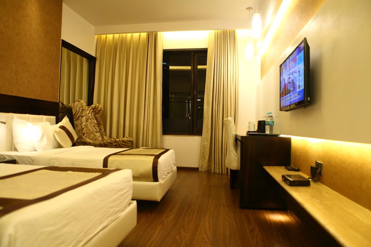 Viceroy Inn Dehradun Exterior photo