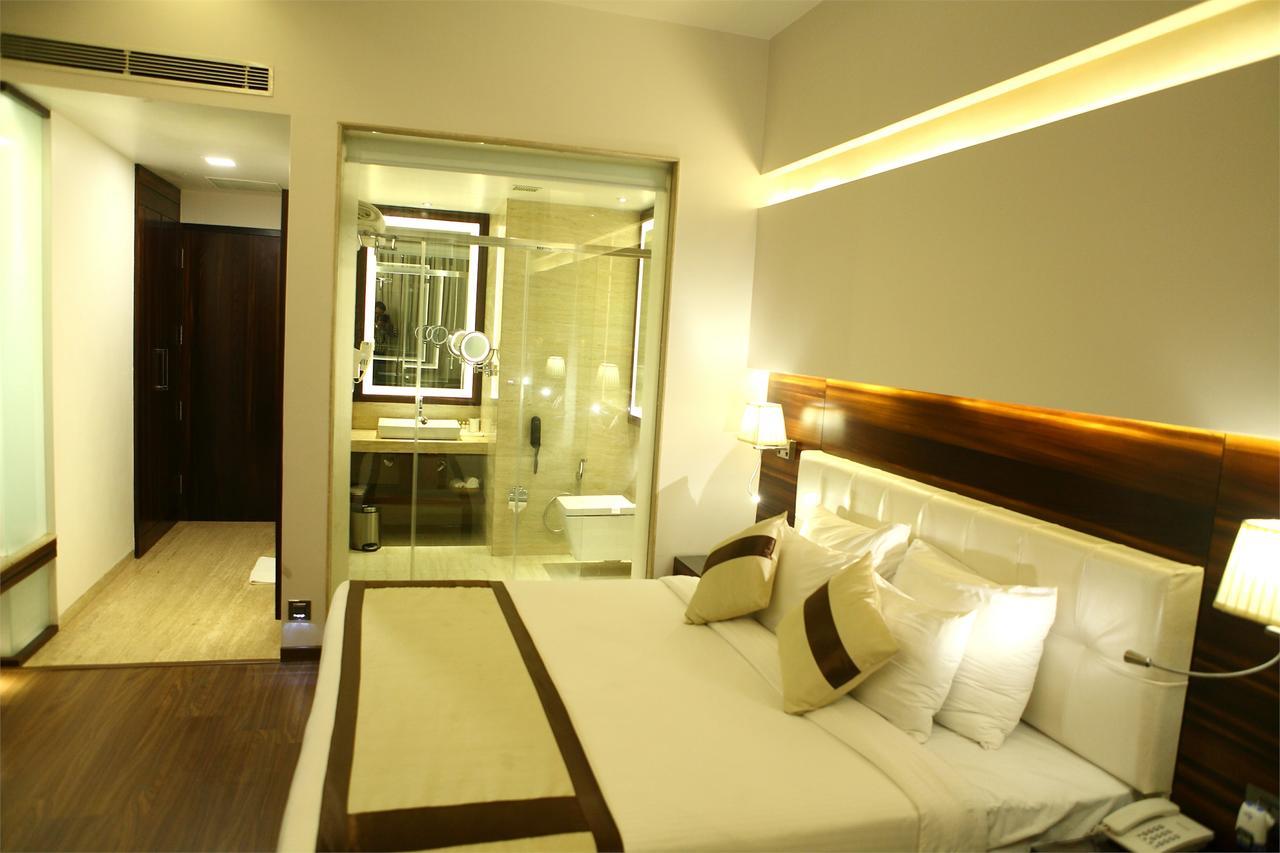 Viceroy Inn Dehradun Exterior photo